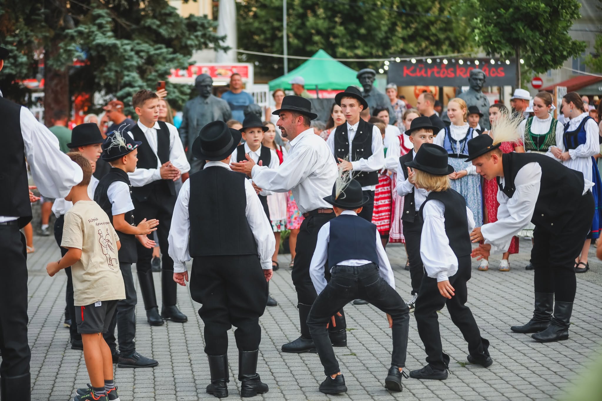 Egy tér, ahol mindenki
otthon érzi magát